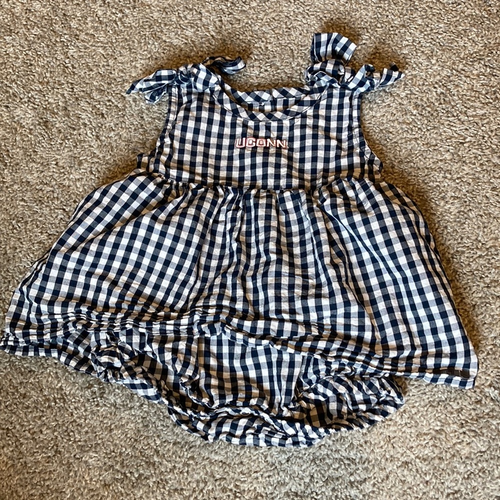 EUC UCONN  girls gingham dress. Never Worn!